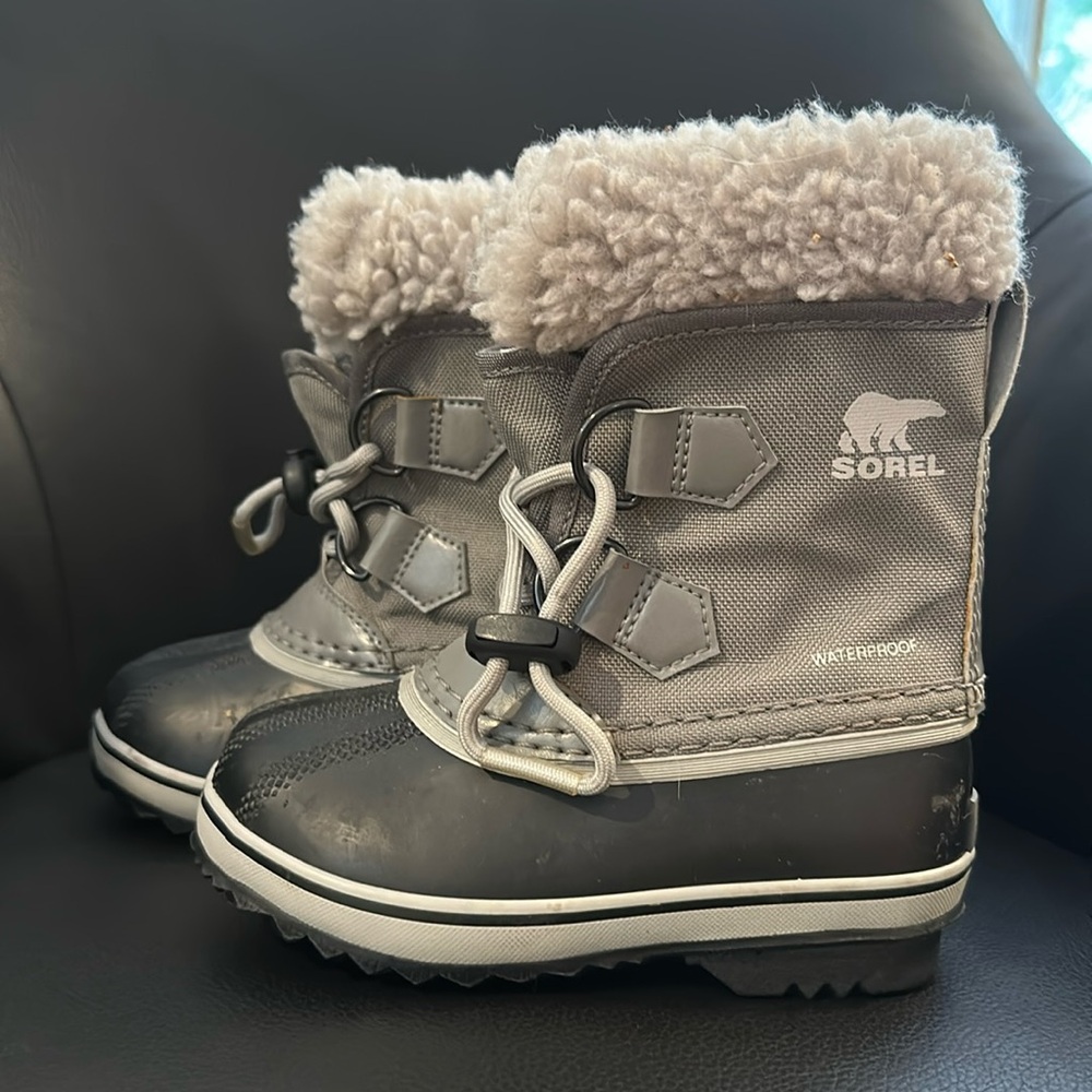 Toddler Sorel Snow Boots, size 9T